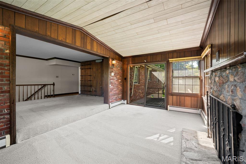 Barker Manor - Residential