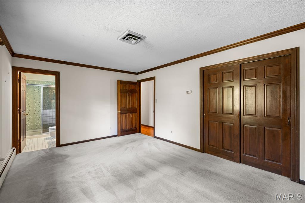 Barker Manor - Residential
