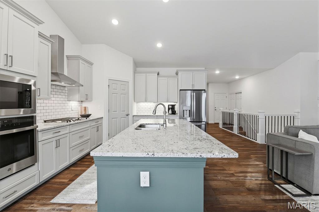 Est At Huntleigh Ridge - Residential