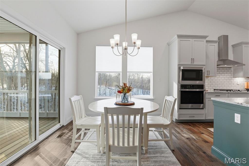 Est At Huntleigh Ridge - Residential