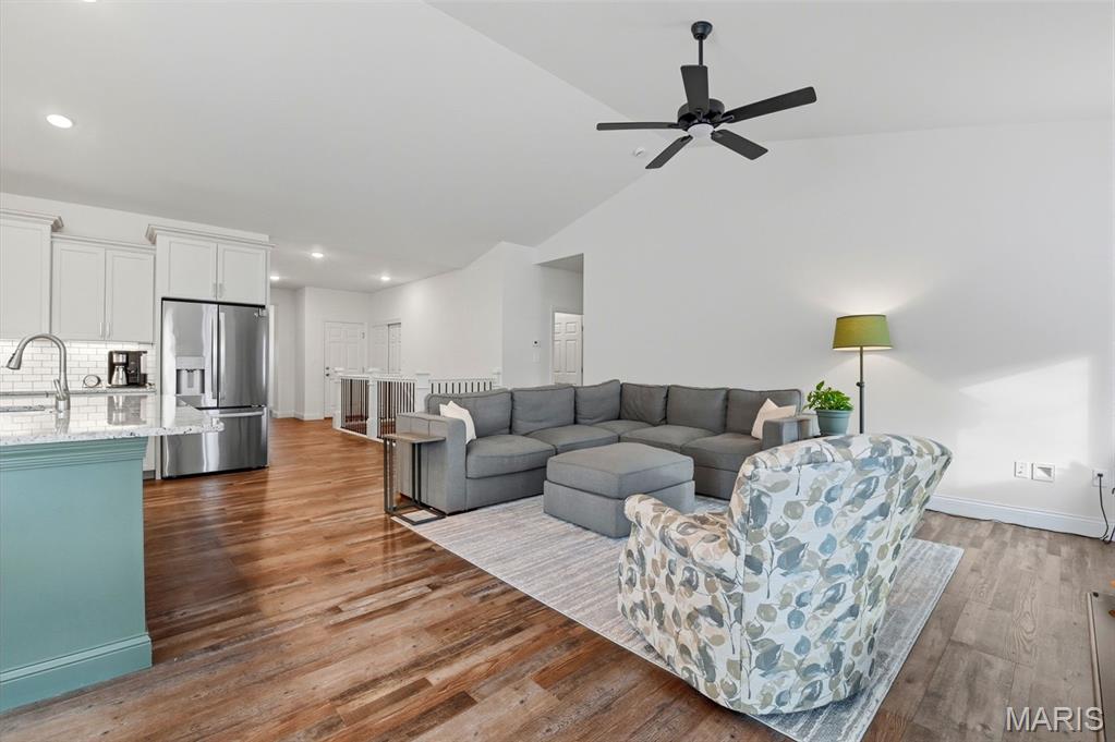 Est At Huntleigh Ridge - Residential