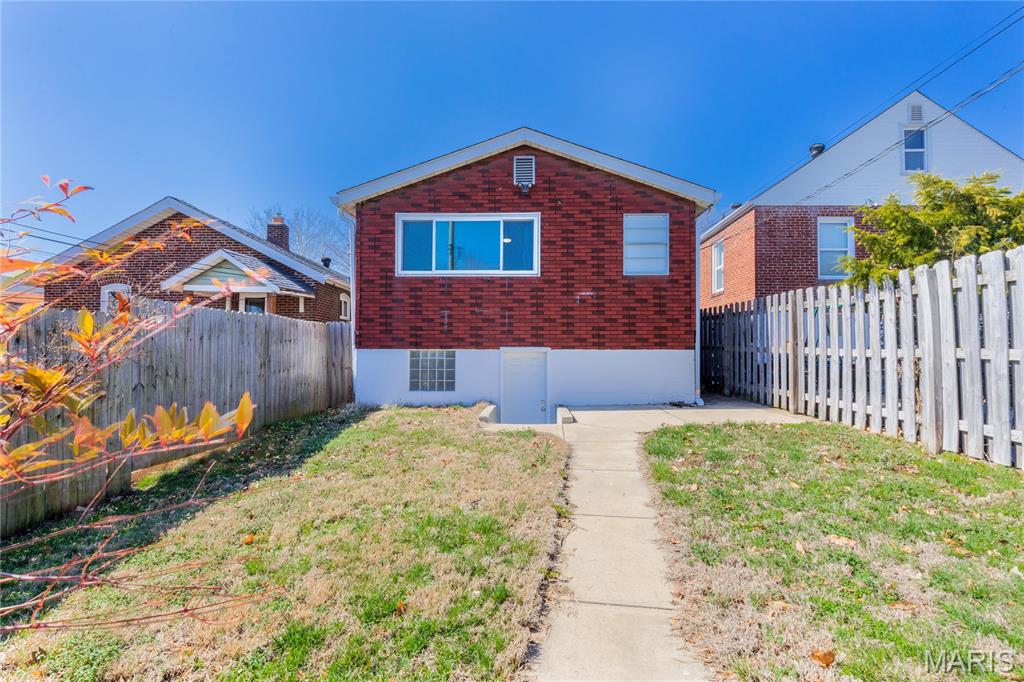 Laclede J Howards - Residential