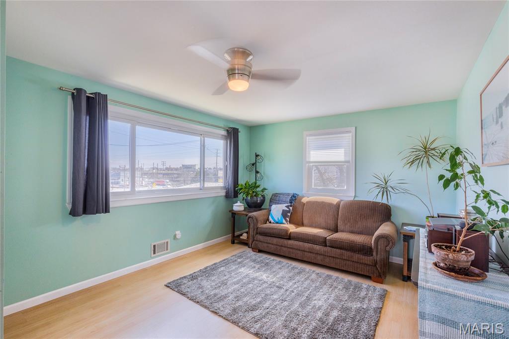 Laclede J Howards - Residential