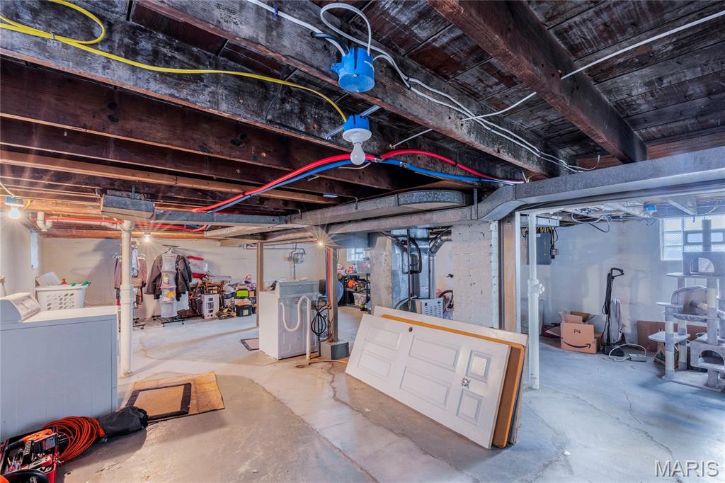 Laclede J Howards - Residential