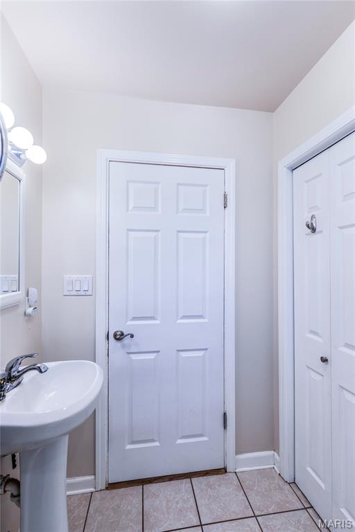 Laclede J Howards - Residential