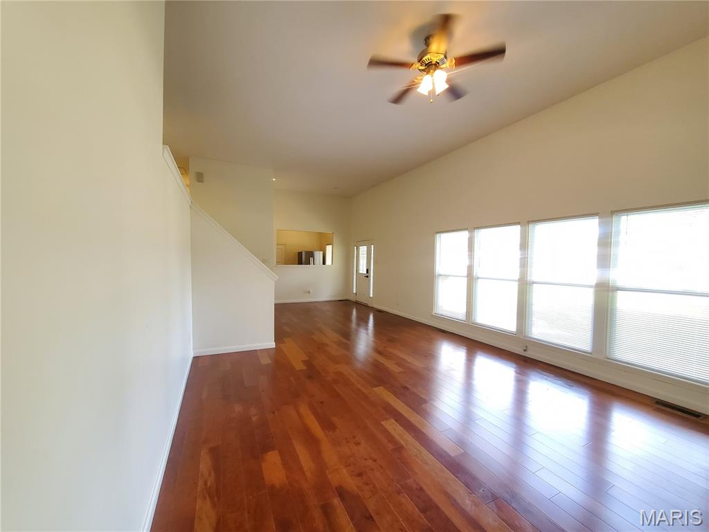 698 Carriage Lane