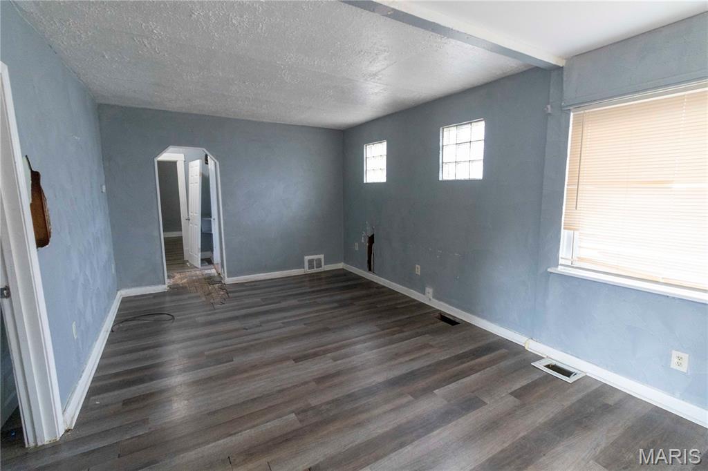 Belle Mead Place Resub Acre Lt 5 - Residential