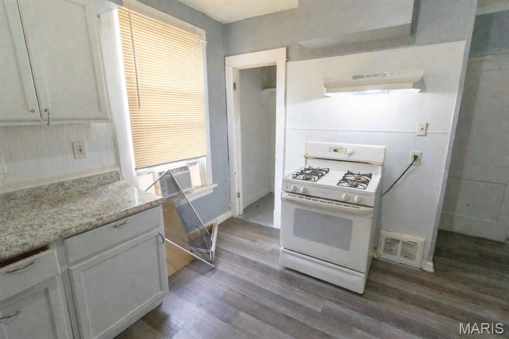 Belle Mead Place Resub Acre Lt 5 - Residential