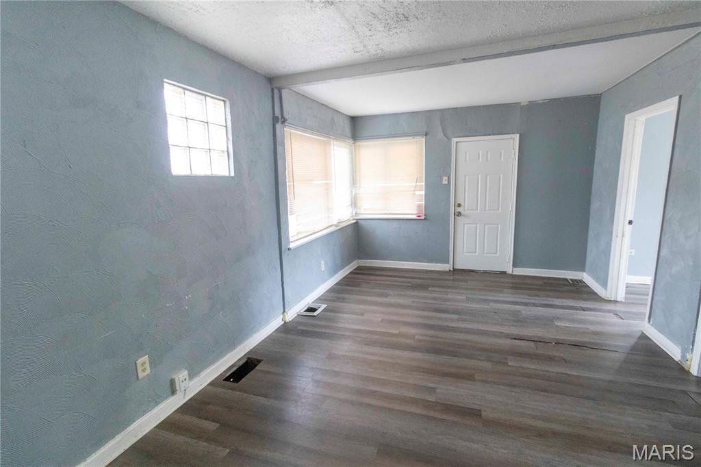 Belle Mead Place Resub Acre Lt 5 - Residential