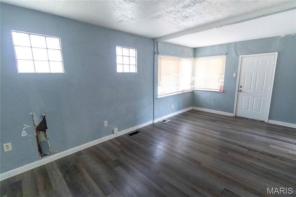 Belle Mead Place Resub Acre Lt 5 - Residential