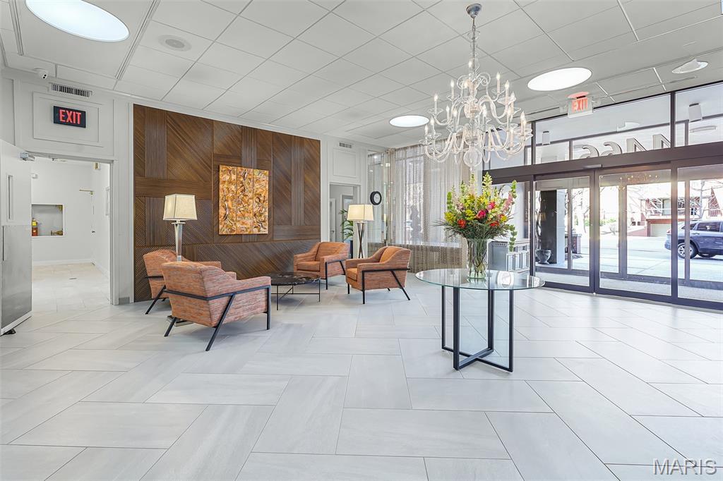 4466 W Pine Boulevard 15F