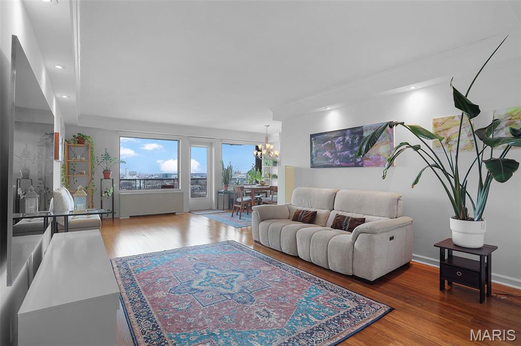 4466 W Pine Boulevard 15F