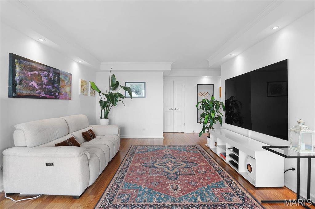 4466 W Pine Boulevard 15F