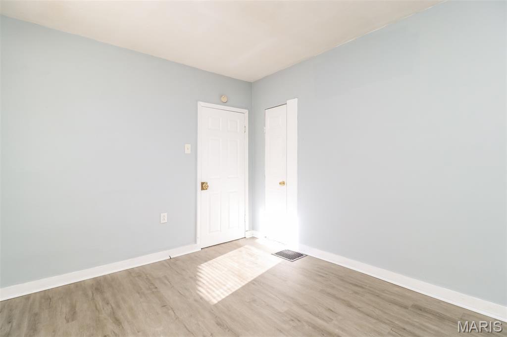 West Walnut Manor - Residential