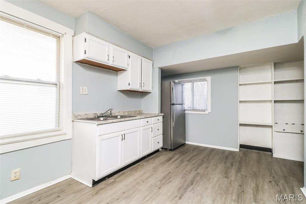 West Walnut Manor - Residential