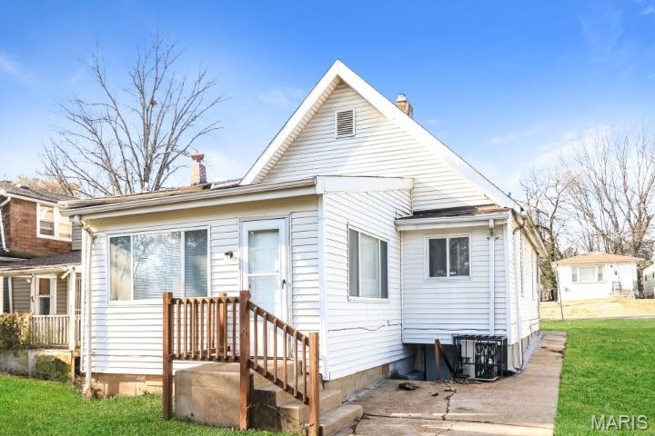 West Walnut Manor - Residential