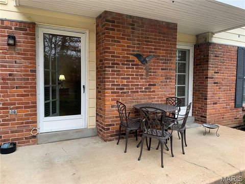 Tiny photo for 1521 Hedgeford Drive #5, Chesterfield, MO 63017 (MLS # 26000178)