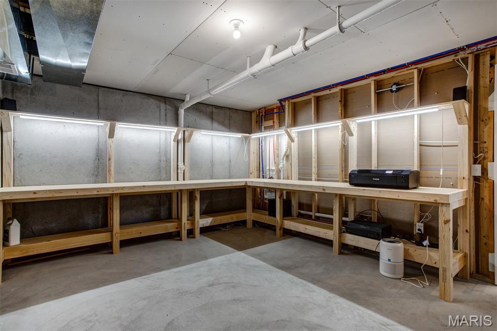 Arnold, Missouri 63010, United States, 4 Bedrooms Bedrooms, ,3 BathroomsBathrooms,Residential,Active,211320