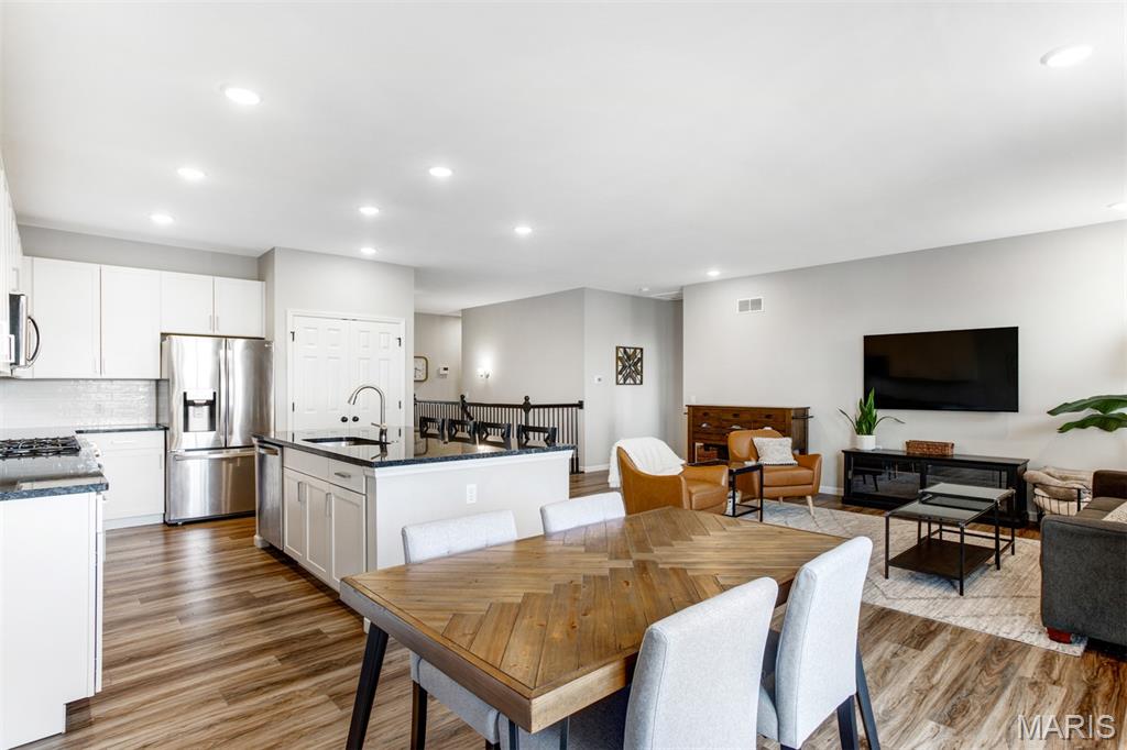 Arnold, Missouri 63010, United States, 4 Bedrooms Bedrooms, ,3 BathroomsBathrooms,Residential,Active,211320