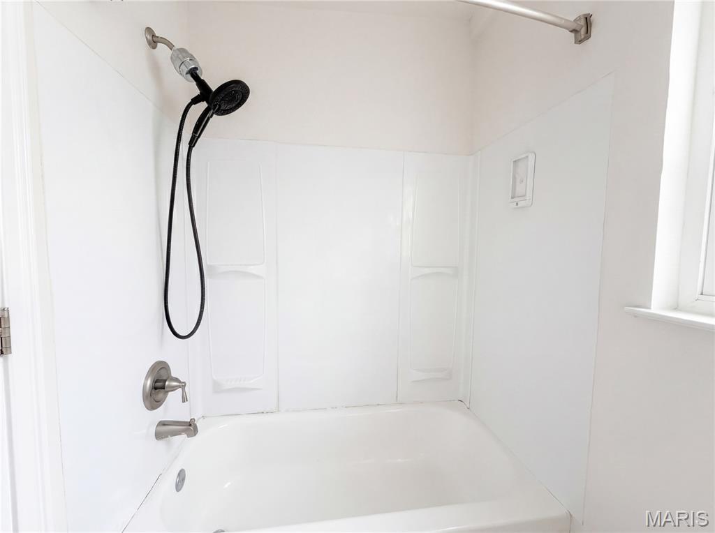 Lake Adelle 01 - Residential