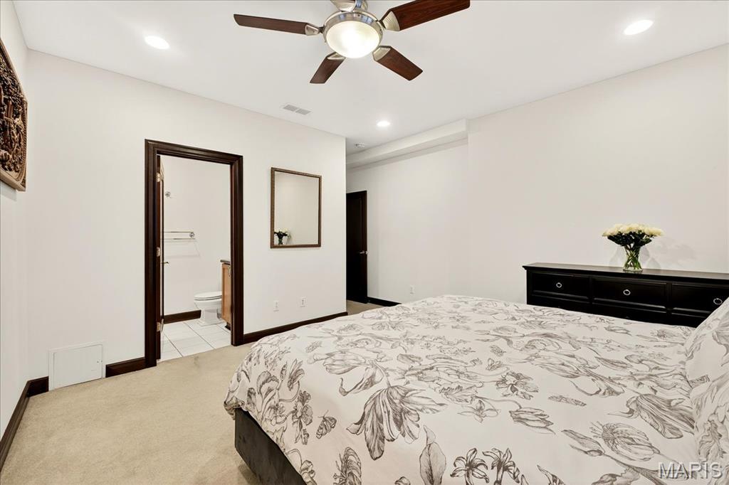 St Louis, Missouri 63108, United States, 2 Bedrooms Bedrooms, ,2 BathroomsBathrooms,Residential,Coming Soon,175102