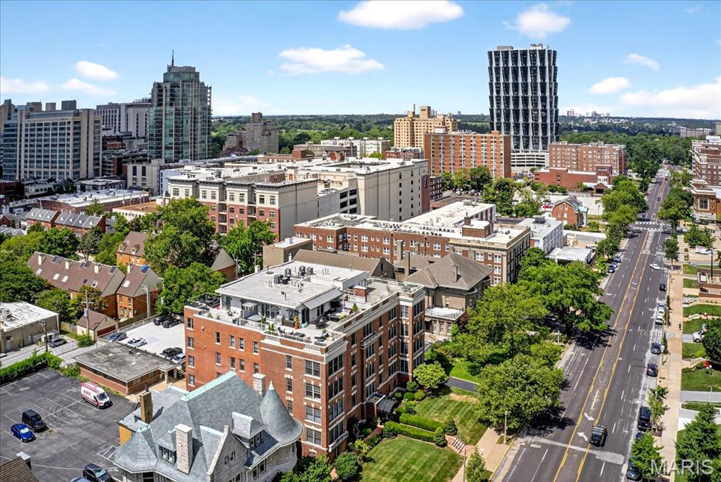 St Louis, Missouri 63108, United States, 2 Bedrooms Bedrooms, ,2 BathroomsBathrooms,Residential,Coming Soon,175102