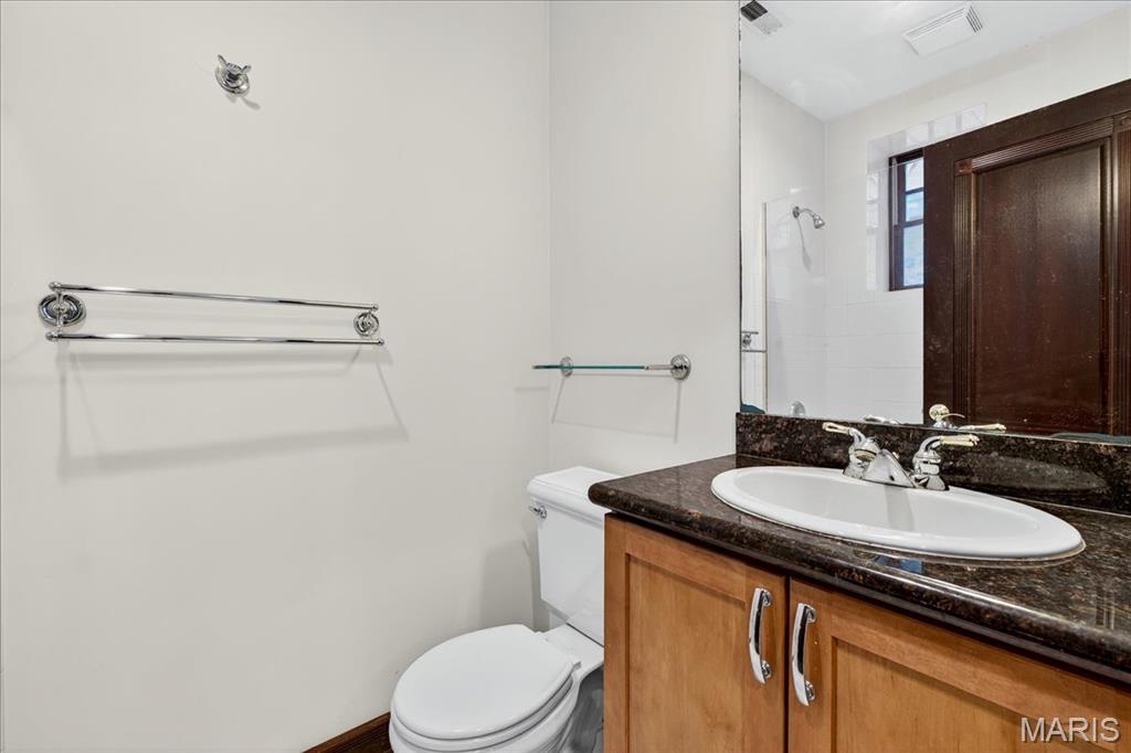 St Louis, Missouri 63108, United States, 2 Bedrooms Bedrooms, ,2 BathroomsBathrooms,Residential,Coming Soon,175102