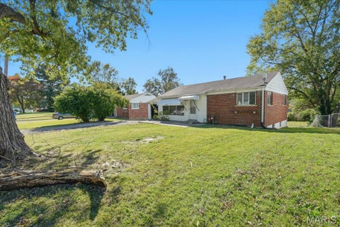 Tiny photo for 31 Westdell Drive, St Louis, MO 63136 (MLS # 26067419)