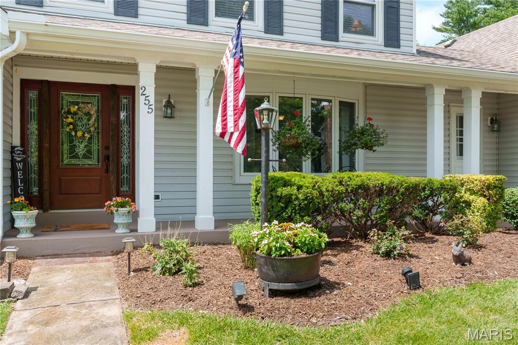 255 W Manor Drive