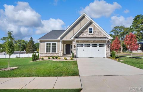Photo of 9404 Gates Manor Court, Sunset Hills, MO 63126 (MLS # 25071615)