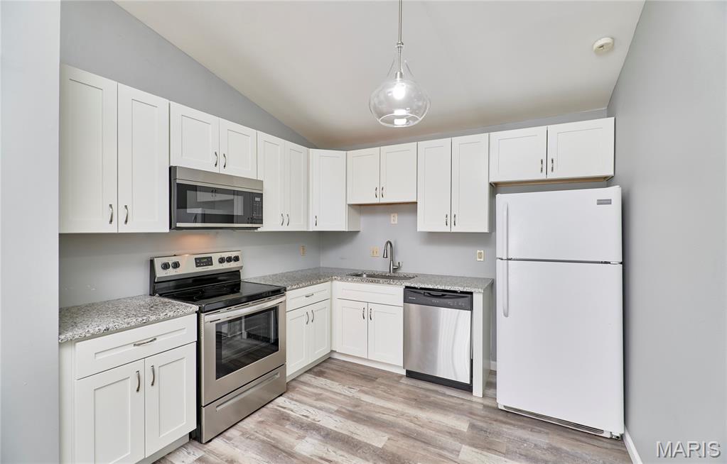 Sherwood Place Condo Nine - Residential