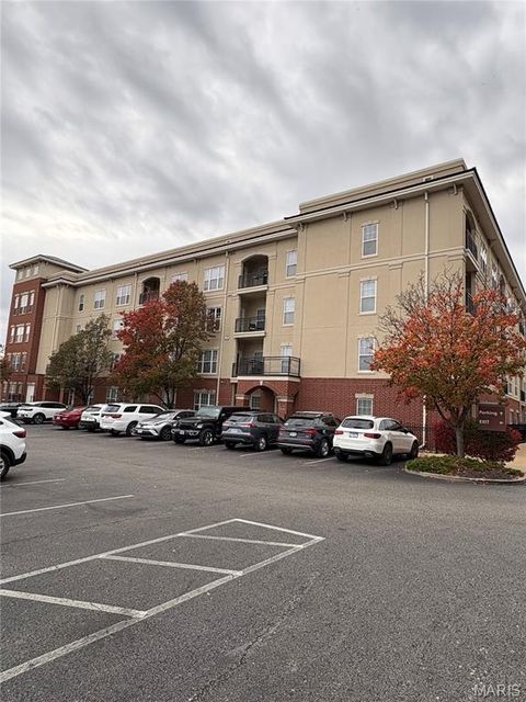 1251 Strassner Drive 2205 Brentwood MO 63144