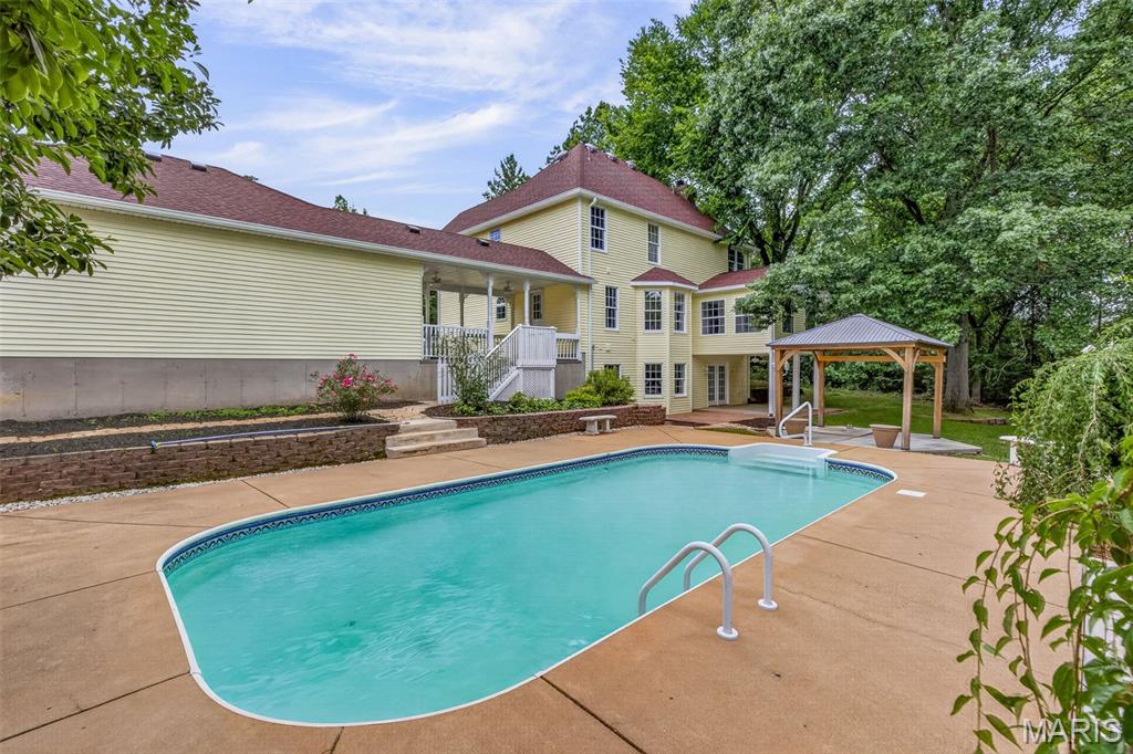10219 Huntington Ridge
