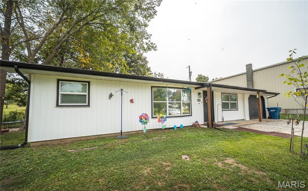 Photo of 615 W 4th Street, Dixon, MO 65459 (MLS # 26020074)