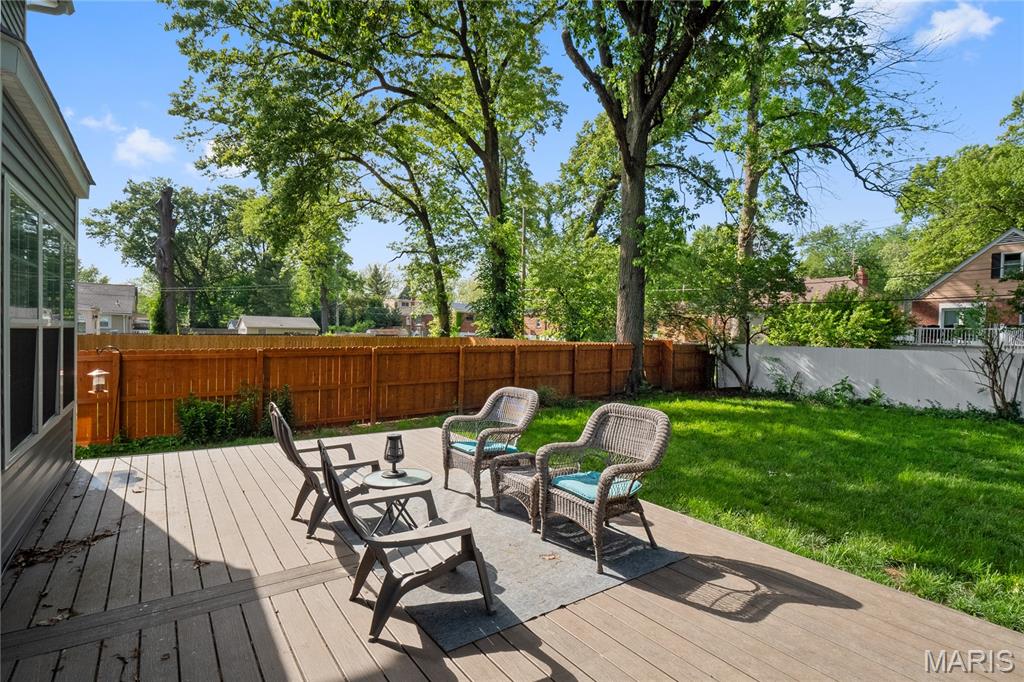 St Louis, Missouri 63130, United States, 4 Bedrooms Bedrooms, ,3 BathroomsBathrooms,Residential,Active,200533