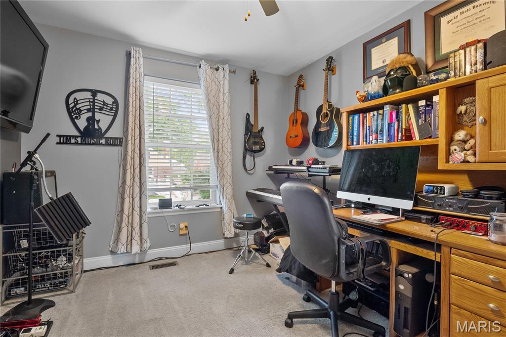 St Louis, Missouri 63130, United States, 4 Bedrooms Bedrooms, ,3 BathroomsBathrooms,Residential,Active,200533