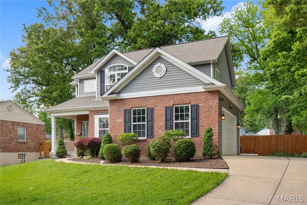 St Louis, Missouri 63130, United States, 4 Bedrooms Bedrooms, ,3 BathroomsBathrooms,Residential,Active,200533