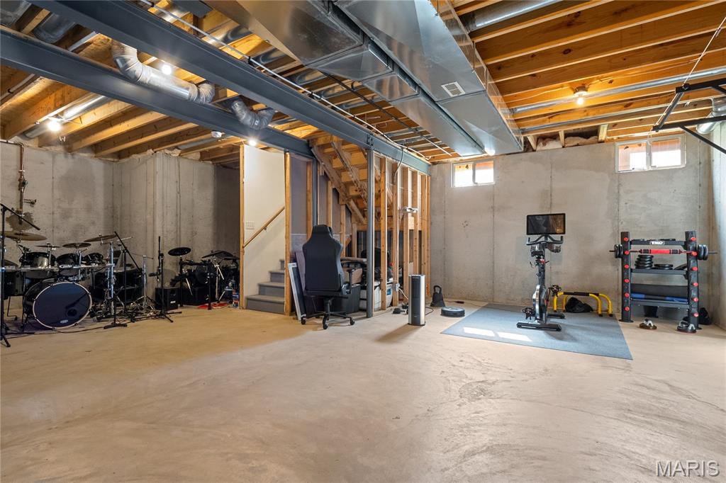 St Louis, Missouri 63130, United States, 4 Bedrooms Bedrooms, ,3 BathroomsBathrooms,Residential,Active,200533