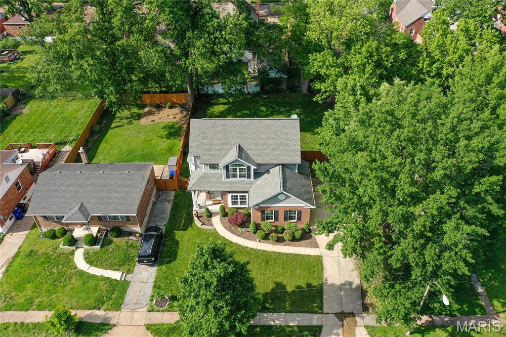 St Louis, Missouri 63130, United States, 4 Bedrooms Bedrooms, ,3 BathroomsBathrooms,Residential,Active,200533