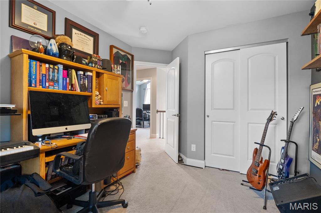 St Louis, Missouri 63130, United States, 4 Bedrooms Bedrooms, ,3 BathroomsBathrooms,Residential,Active,200533