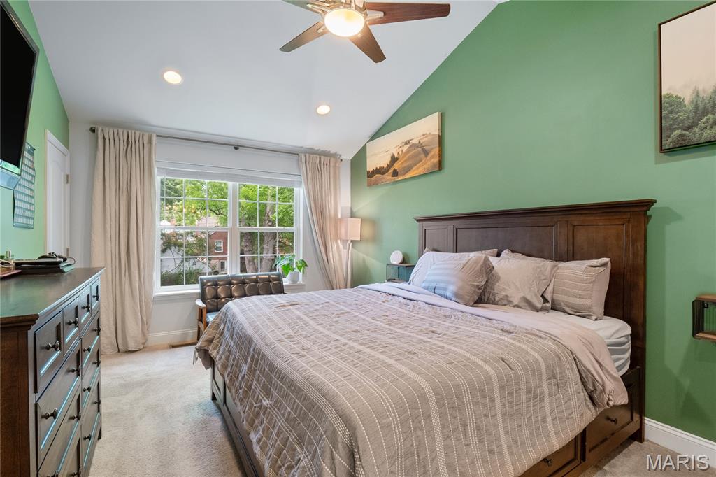 St Louis, Missouri 63130, United States, 4 Bedrooms Bedrooms, ,3 BathroomsBathrooms,Residential,Active,200533