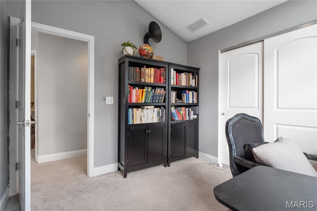 St Louis, Missouri 63130, United States, 4 Bedrooms Bedrooms, ,3 BathroomsBathrooms,Residential,Active,200533