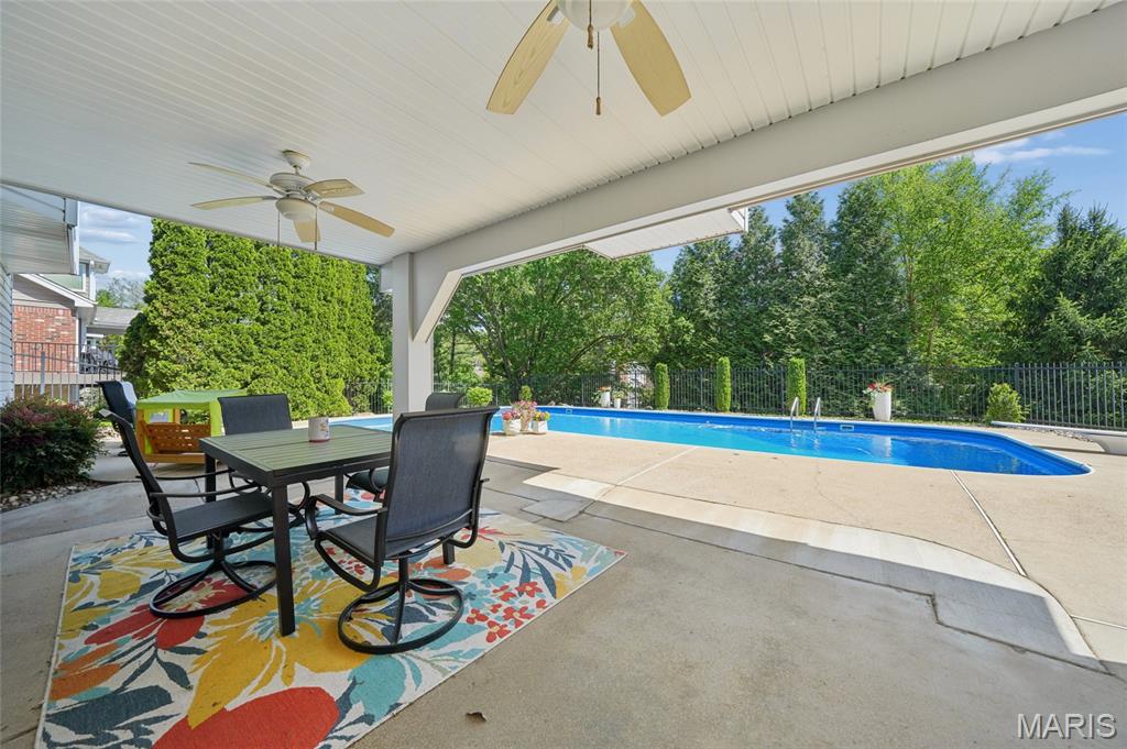 Meadows At Quail Creek Four The - Residential