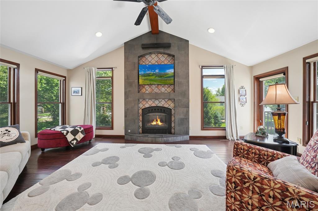 Meadows At Quail Creek Four The - Residential