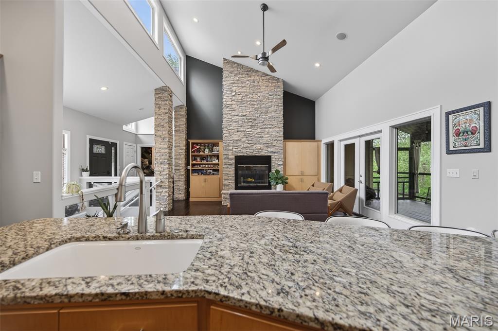 BRIAR POINTE - Residential