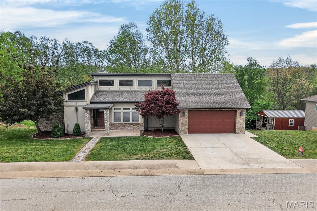 BRIAR POINTE - Residential