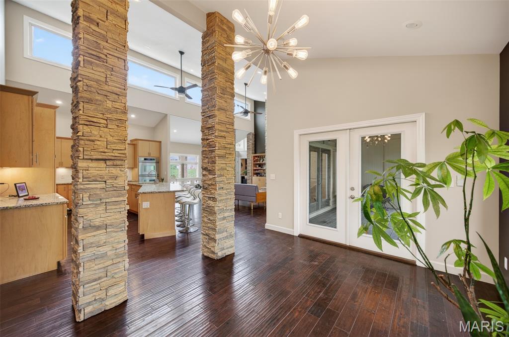 BRIAR POINTE - Residential