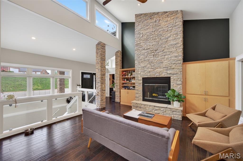 BRIAR POINTE - Residential
