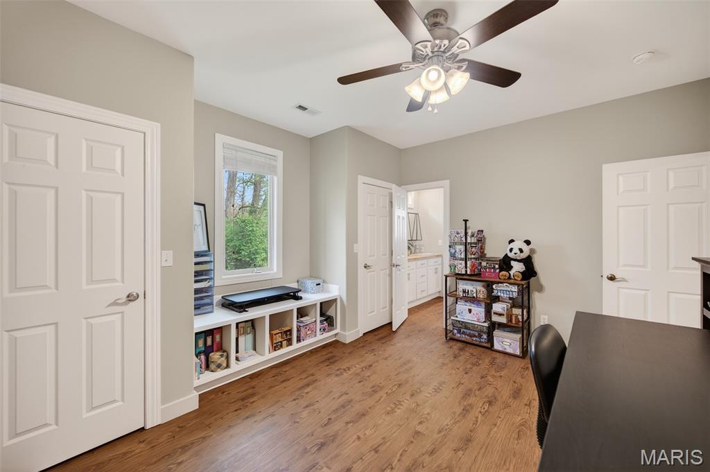BRIAR POINTE - Residential