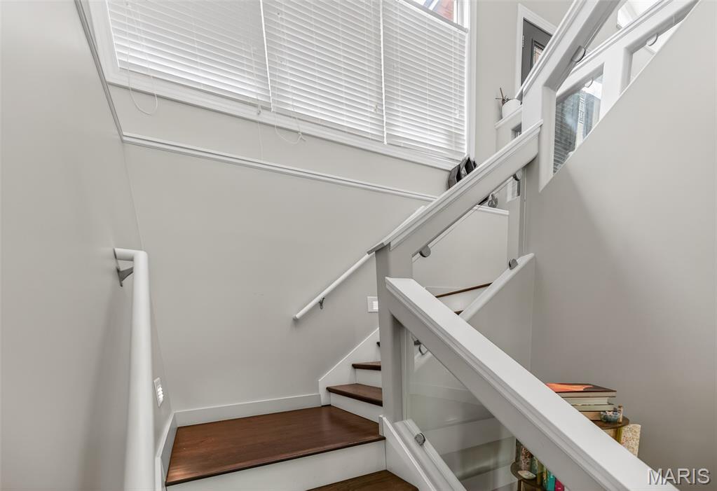 BRIAR POINTE - Residential